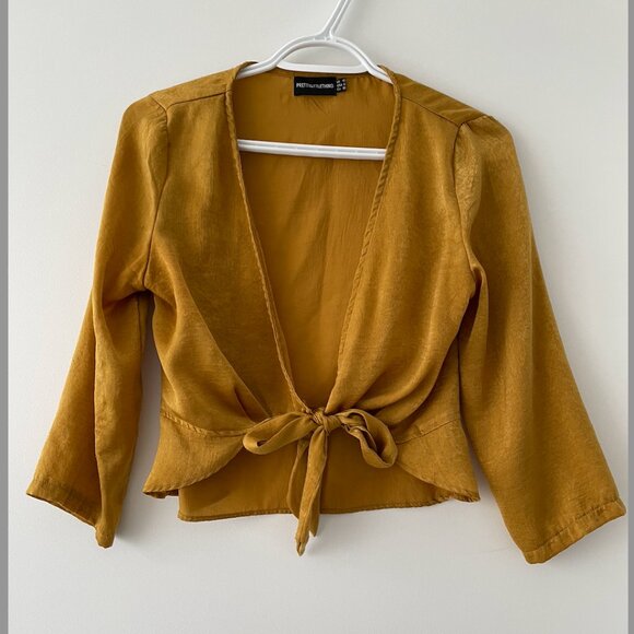 Pretty Little Thing Mustard Hammered Satin Tie Front Frill Crop Top - size US 6 - Picture 2 of 4